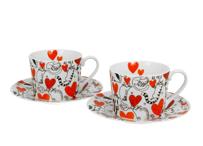 Komplet filiżanek porcelanowych ze spodkami w motyw serc i kotów.