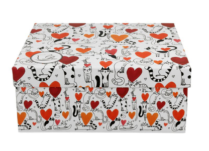 Ozdobne pudełko prezentowe z motywem kotów i serc.