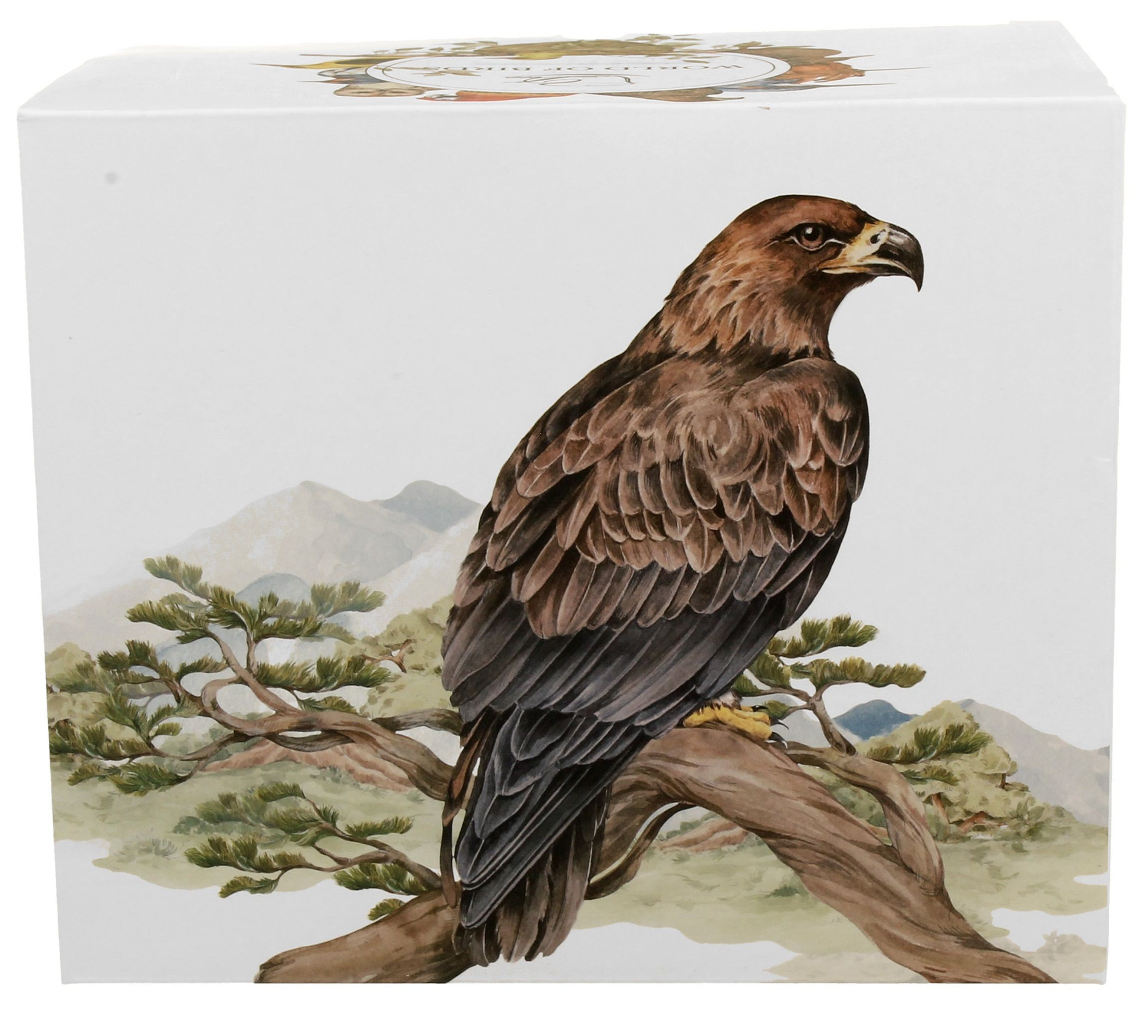 Ilustracja orła siedzącego na gałęzi, zdobiąca bok pudełka.