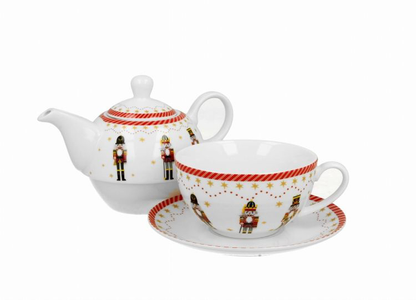 Dzbanek i filiżanka Christmas Nutcracker ozdobione motywem dziadków do orzechów.
