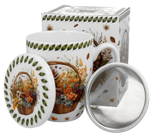 Kubek z zaparzaczem Kosz Kwiatów Kwiaty Polne 360 ml, porcelana New Bone China, dekorowany polnymi kwiatami.
