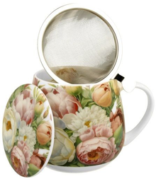 Kubek porcelanowy baryłka Piwonie 430 ml otwarty z zaparzaczem i pokrywką obok.