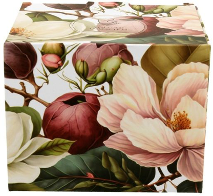 Pudełko prezentowe z motywem różowych i białych kwiatów magnolii do kubka porcelanowego Baryłka Magnolie – 430 ml.