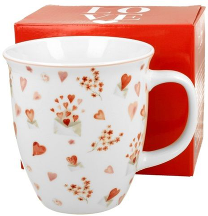 Kubek porcelanowy Walentynka – 650 ml w białym kolorze z czerwonymi serduszkami i kwiatami, zaprezentowany przed pudełkiem.
