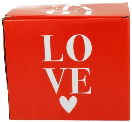 Czerwone pudełko z napisem LOVE, w którym zapakowany jest porcelanowy kubek Kolorowe Serca 1.