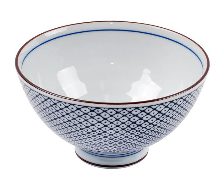 Porcelanowa czarka japońska do matchy o pojemności 210 ml, zdobiona wzorem drobnych kwadratów z kropką w środku.