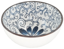 Porcelanowa czarka japońska w niebieskie ornamenty i kwiaty, pojemność 280 ml.