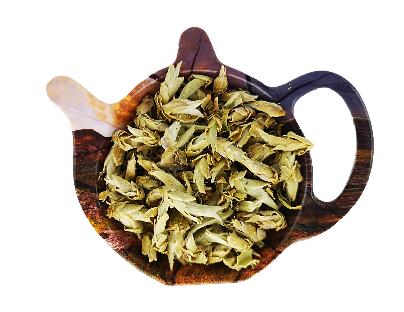 Suszona biała herbata Ya Bao Wild Tea Buds z delikatnych pąków dzikich krzewów, ułożona w drewnianym czajniczku.