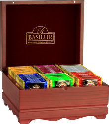 Drewniane pudełko Basilur Ekspozytor Orientalny z 60 torebkami herbat w kolorowych opakowaniach.