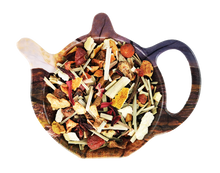 Susz owocowej herbaty Fajna Słodka Grucha z kawałkami gruszki, jabłka, hibiskusem, dziką różą i trawą cytrynową.