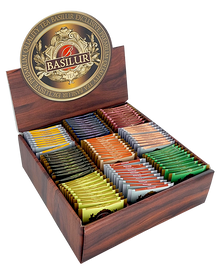 Zestaw herbat Basilur Cold White w eleganckim drewnopodobnym pudełku z 90 kopertowanymi torebkami.