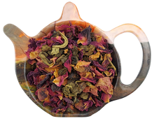 Zielona herbata Różana Dolina z płatkami róży, jaśminem, owocami jarzębiny i agrestem.