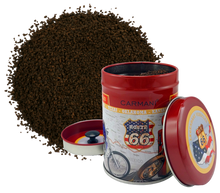 Czarna herbata Route 66 w dekoracyjnej puszce z amerykańskim motywem drogi.