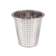 Metalowy zaparzacz do kubka Faco o wymiarach 4,8 x 5 cm wykonany ze stali nierdzewnej.