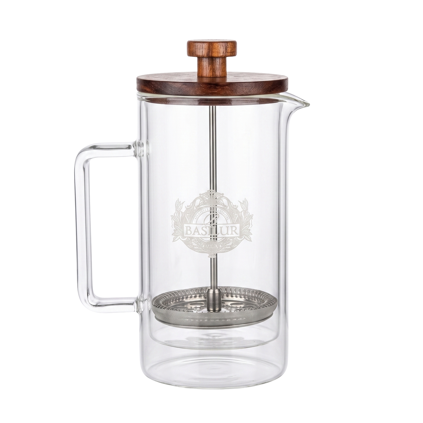 Szklany zaparzacz do herbaty Basilur Tea Press z metalowym filtrem i logo marki.
