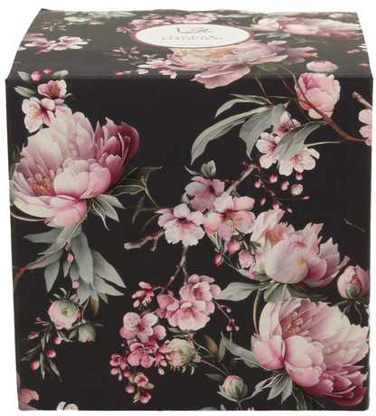 Eleganckie pudełko w ciemnym kolorze zdobione różowymi i białymi kwiatami piwonii i wiśni, przeznaczone do zestawu porcelany.