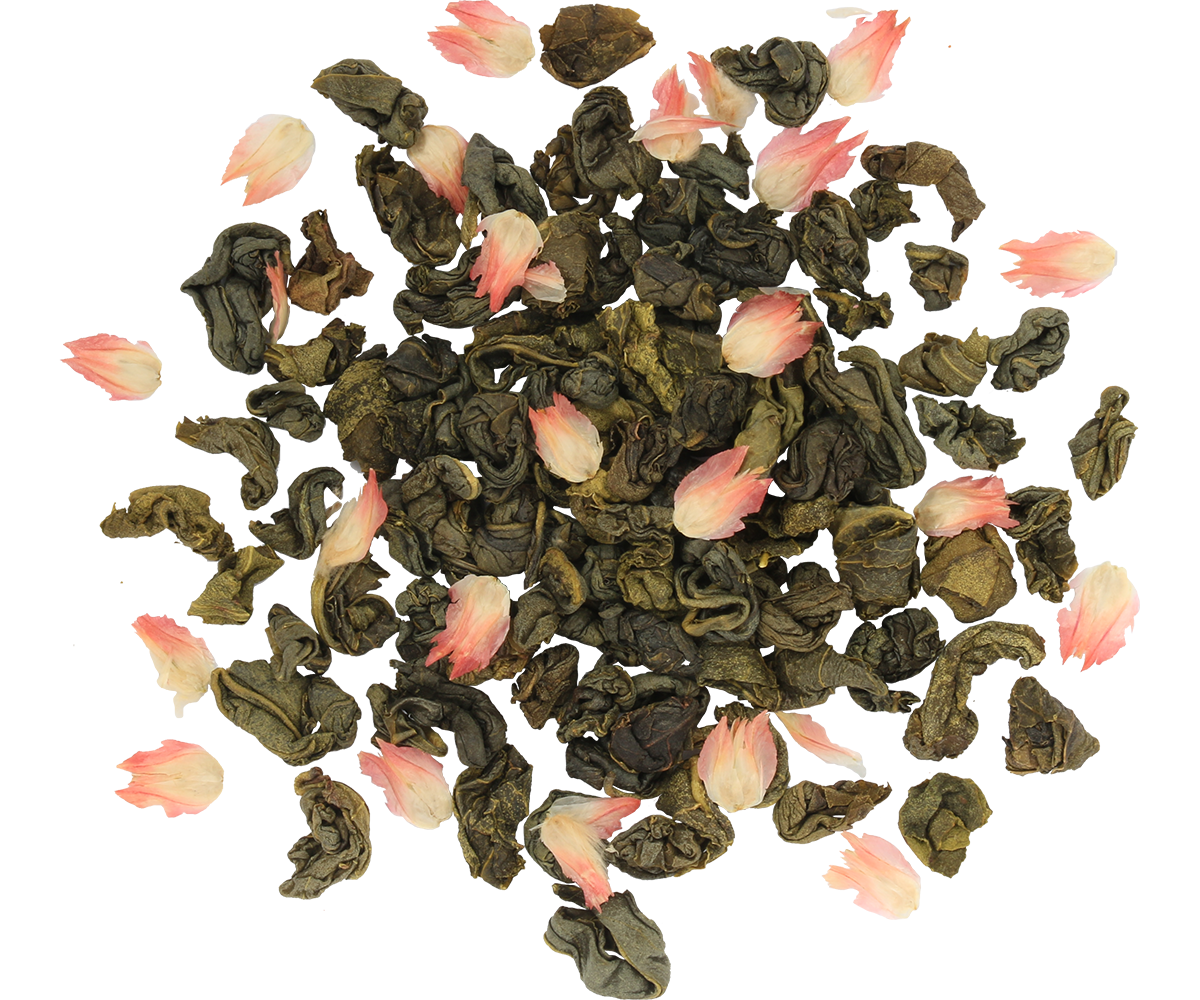 Susz herbaty Basilur Love Story vol. III – zielona herbata z płatkami kwiatów w zbliżeniu.