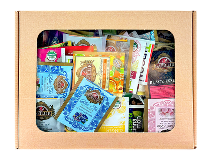 Ekspozytor kartonowy z herbatami w kolorowych saszetkach, widok z przodu.