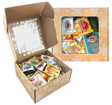 Otwarty zestaw herbat Świąteczny Mix Basilur, Tipson, Kingsleaf i Stassen w ozdobnym pudełku.