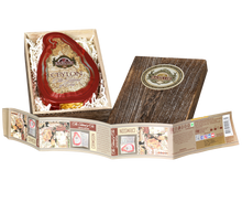 Zestaw Basilur Crimson Paulownia Box z herbatą Ceylon i ozdobnym opakowaniem.