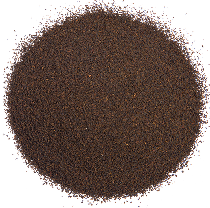 Zbliżenie na czarną herbatę Basilur Forever Life w liściach, aromatyczna herbata cejlońska.