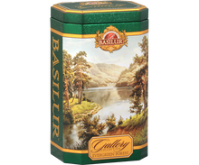 Zbliżenie na puszkę Basilur Gallery Collection Evergreen Forest – herbata premium w kolekcjonerskim opakowaniu.