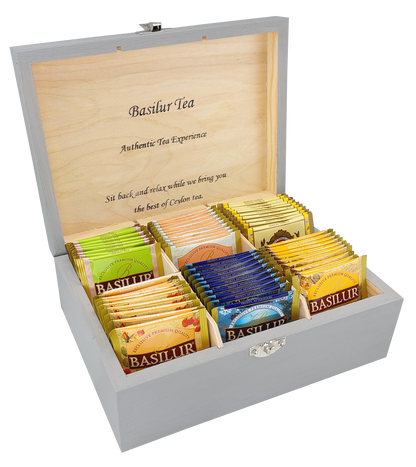 Drewniana skrzynka Basilur Białe Tulipany z 60 saszetkami herbat premium Ceylon.