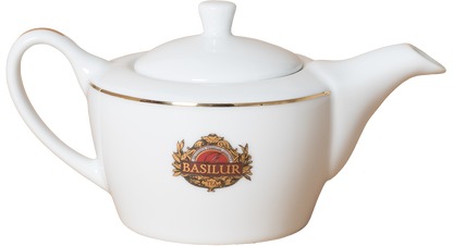 Elegancki biały imbryk Basilur 475 ml z zamkniętą pokrywką i złotym zdobieniem.