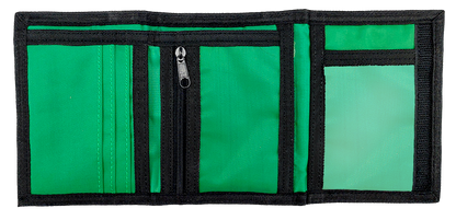 Otwarty zielony portfel Kingsleaf z licznymi przegródkami
